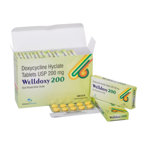 Welldoxy 200mg (Doxycycline Hyclate) open outer box with multiple blister packs of yellow tablets inside